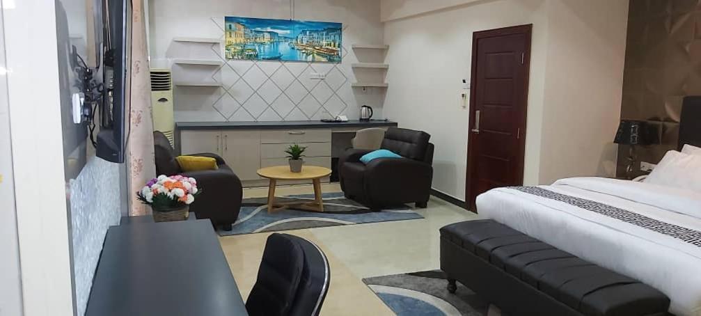 Lantana Hotel Дар ес Саалам Екстериор снимка