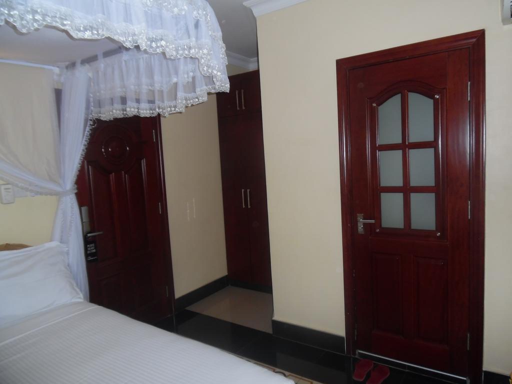 Lantana Hotel Дар ес Саалам Екстериор снимка